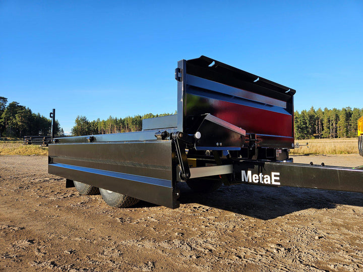 MetaE8.E Lågläm hel L3995 H600 B2300 5,2kbm 400/60x15,5 DK 171261