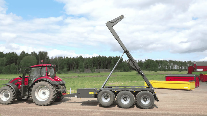 137728 Hook lift trailer with a big toolbox 125 Meters long with lock