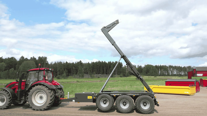 137765 Hakenliftanhänger mit ISOBUS und großem Werkzeugkasten