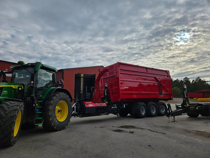 156485 hook lift trailer with forage harvester