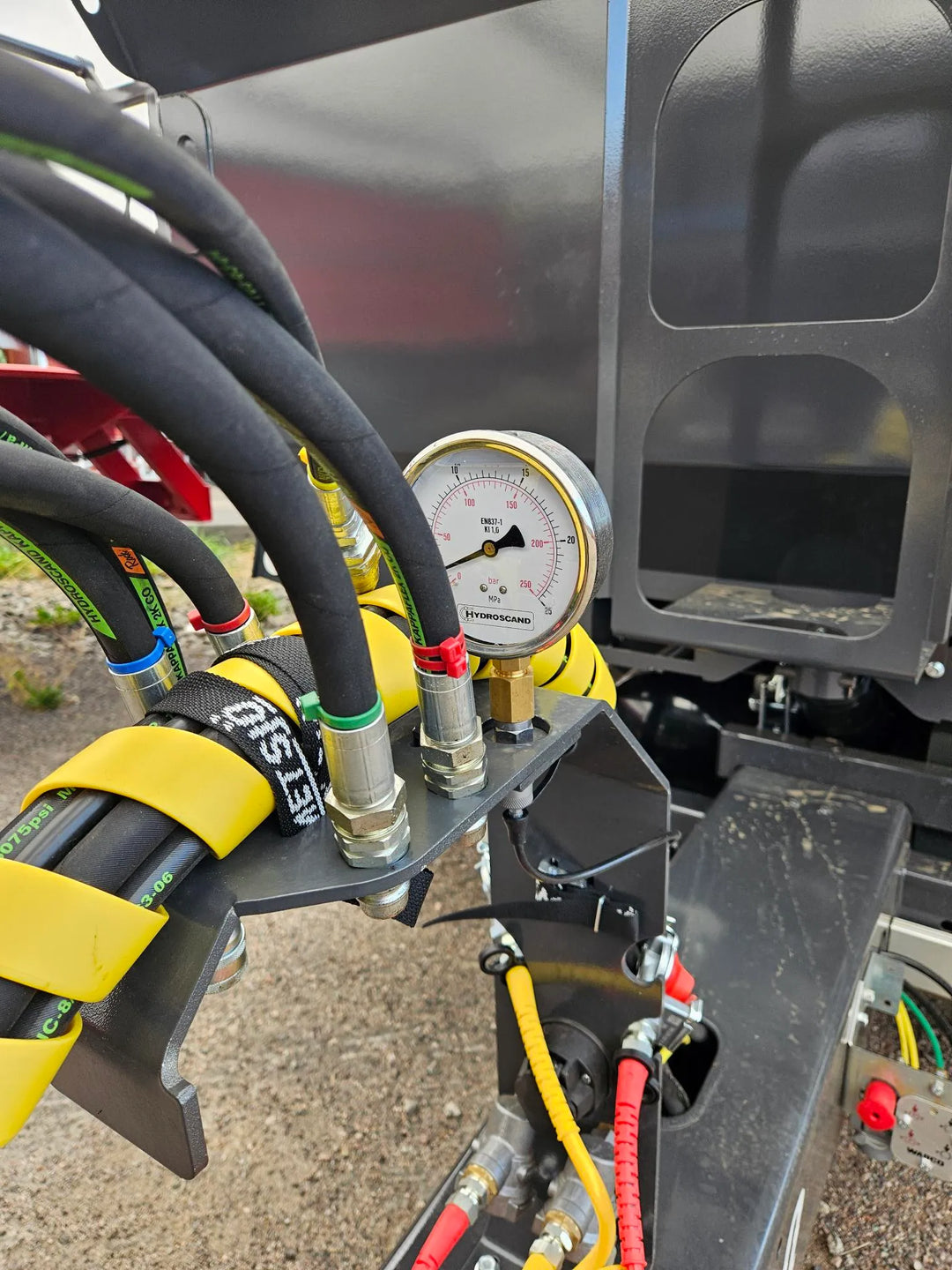 162601 indication of load weight on tractor trailer