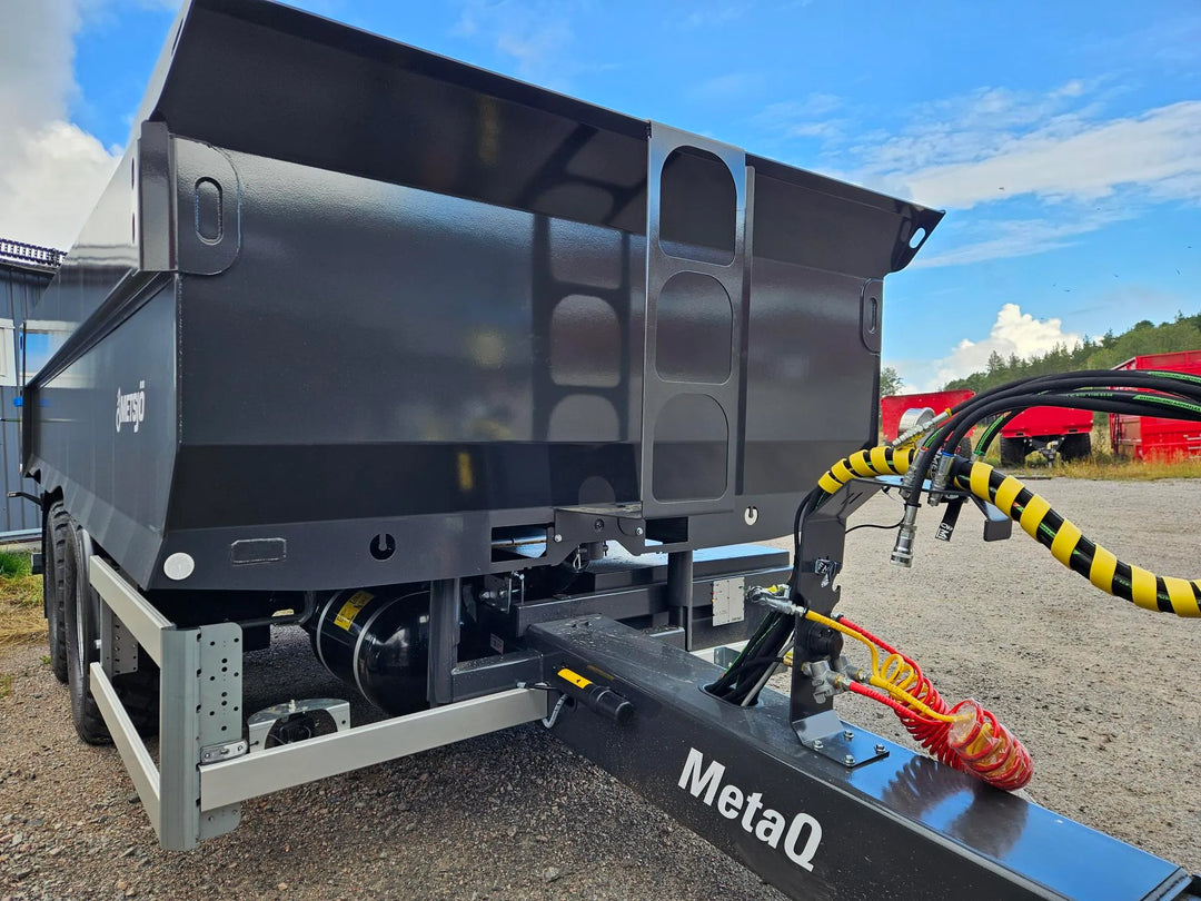 181248 ladder on dumper trailer