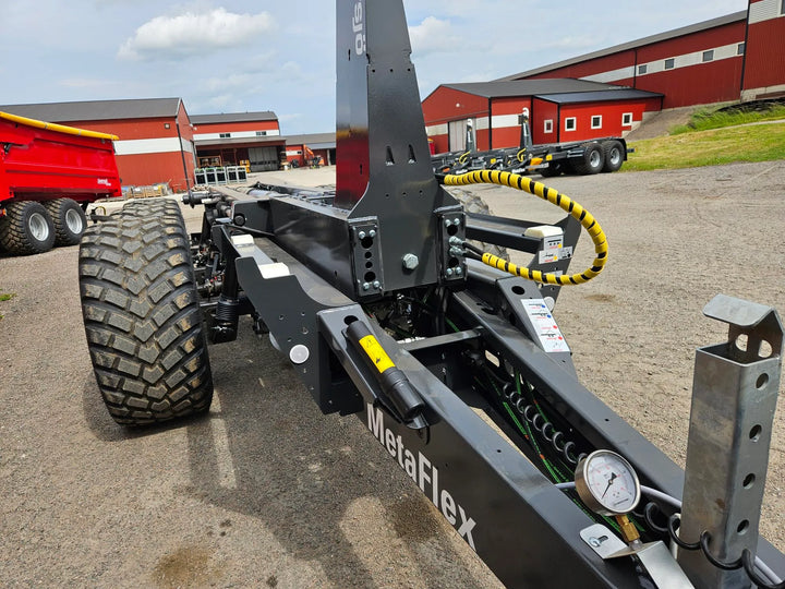 Hakenlift mit Anzeige des Ladegewichts 107122