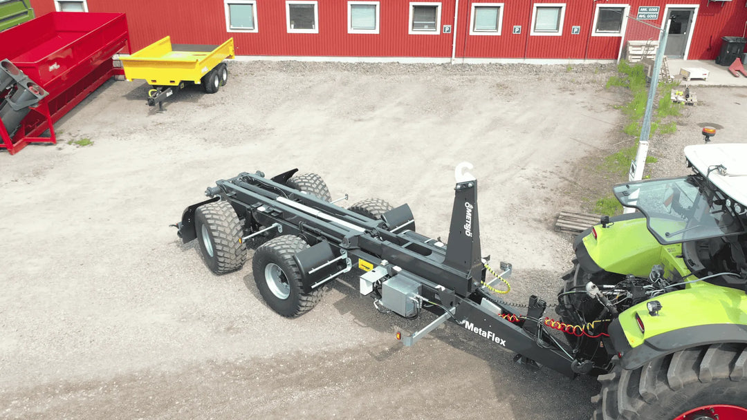Hook lift trailer with halfscreens 103037  