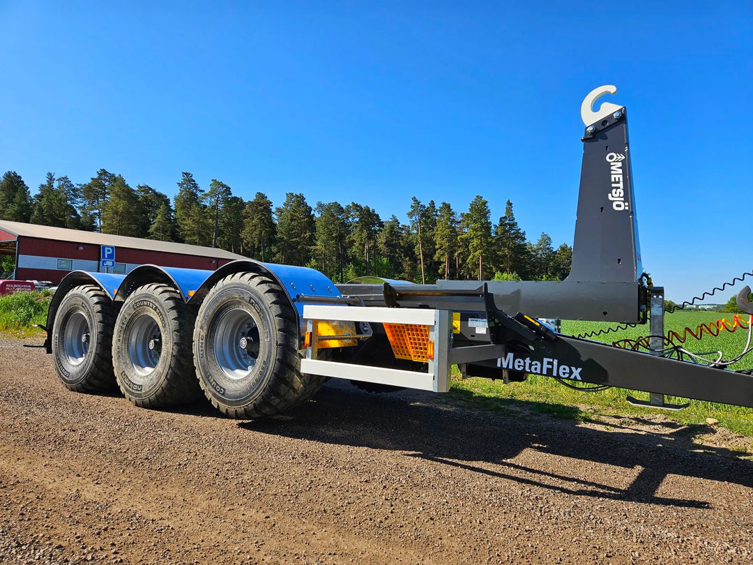 Hook lift trailer with three axis 170828 