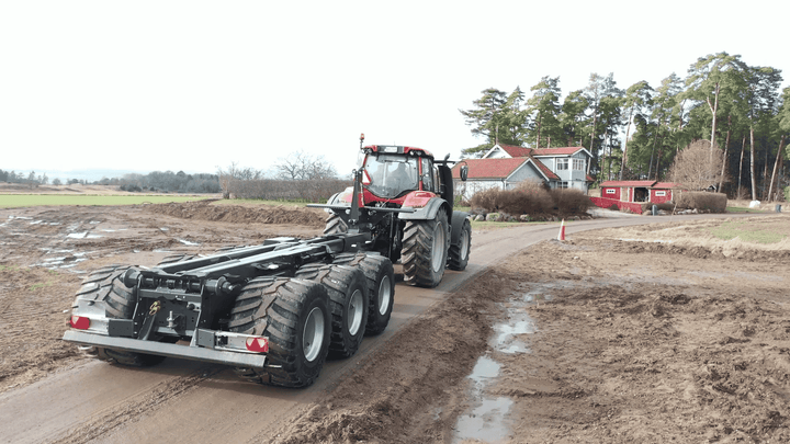 Hydraulic driven axle on hook lift 174456