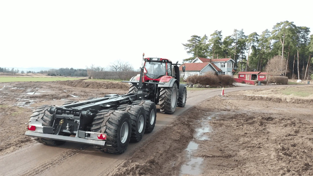 Hydraulic driven axle on hook lift 174456