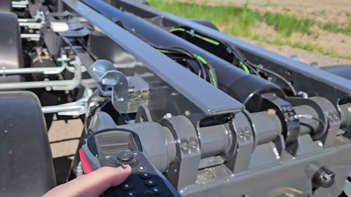 Hydraulic contaier lock MF45 inside