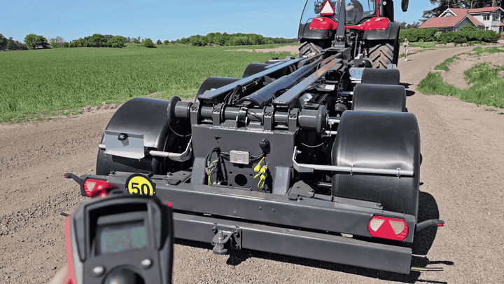 Niedrig gebauter Hakenliftanhänger mit einer Höhe bis zur Rolle von 1,2 Metern 172481